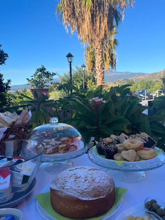 Bed & Breakfast La Pomelia B&B Sofia Trappitello