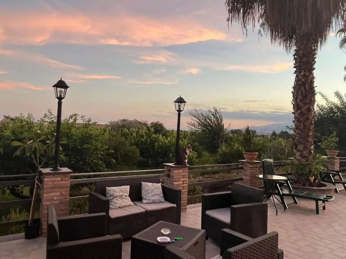 Bed & Breakfast La Pomelia B&B Sofia Trappitello Italy